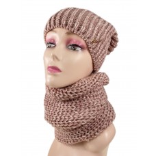 На фото 1 - Комплект женская шапка  и шарф, цвет темно-розовый