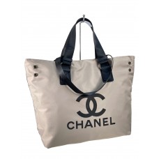 На фото 1 - Текстильная сумка шоппер на молнии, цвет молочный