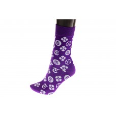 На фото 1 - Женские носки с иконками, основной цвет фиолетовый